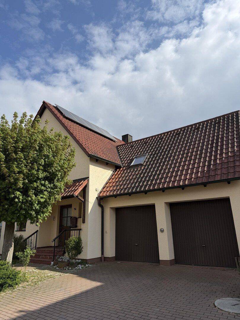 Freistehendes Einfamilienhaus in Neutraubling, 93073 Neutraubling