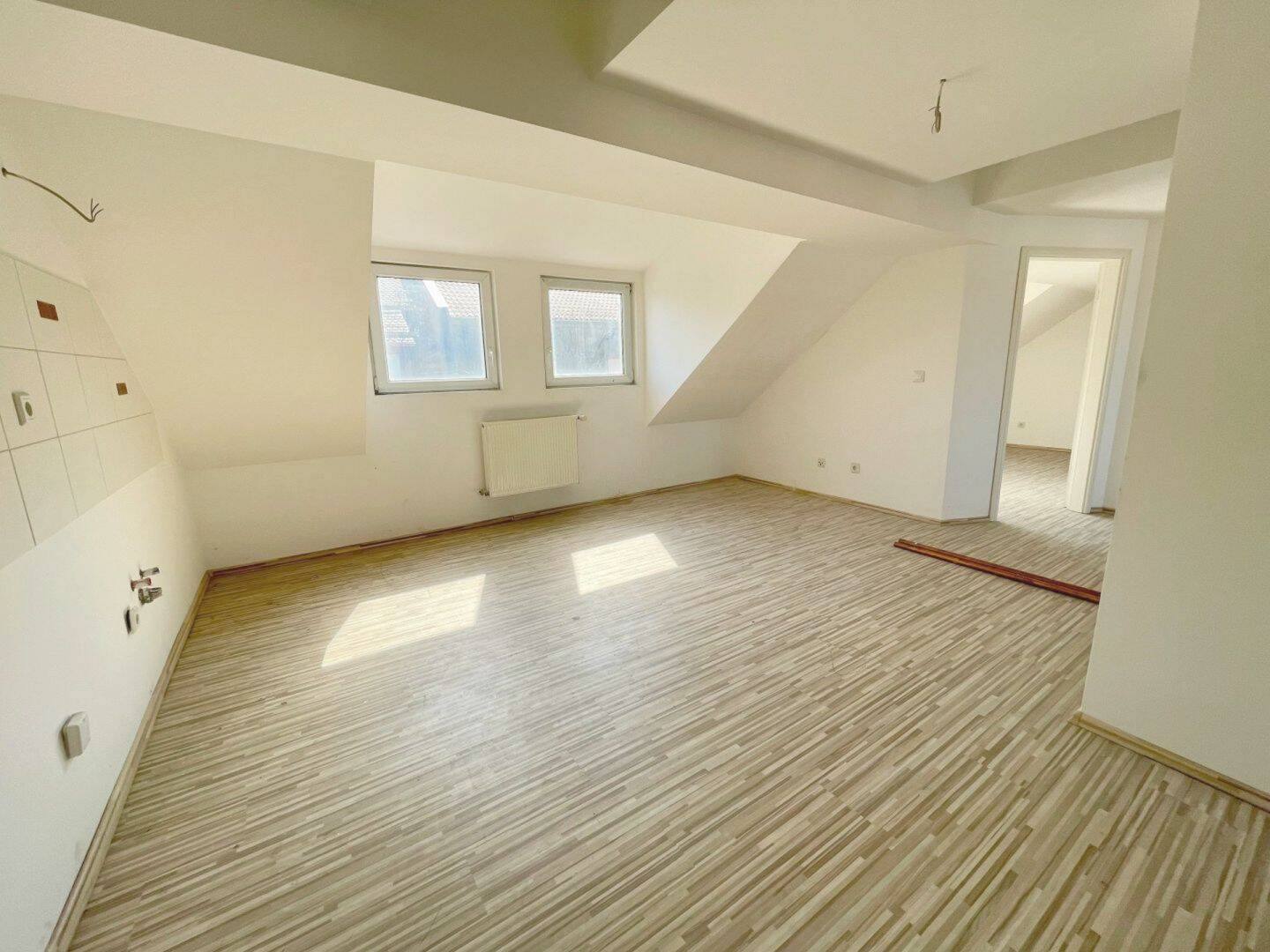 Handwerker aufgepasst: Dachboden zum Ausbau einer 3-Zimmer-Wohnung in Nürnberg-Gostenhof, 90429 Nürnberg