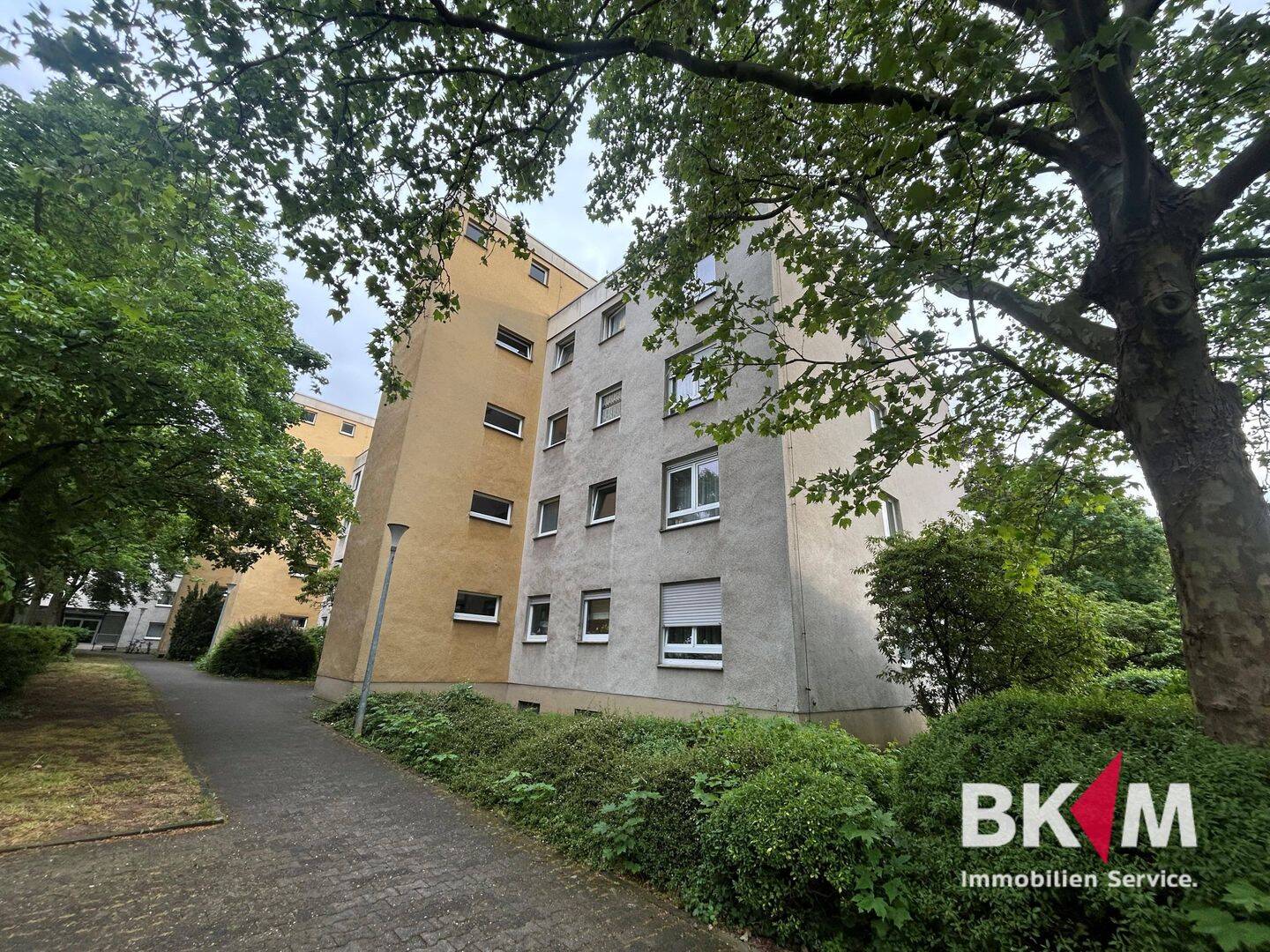 Mit Blick ins Grüne – Wohnung mit Balkon und Tiefgarage, 55124 Mainz (Gonsenheim Oberstadt)
