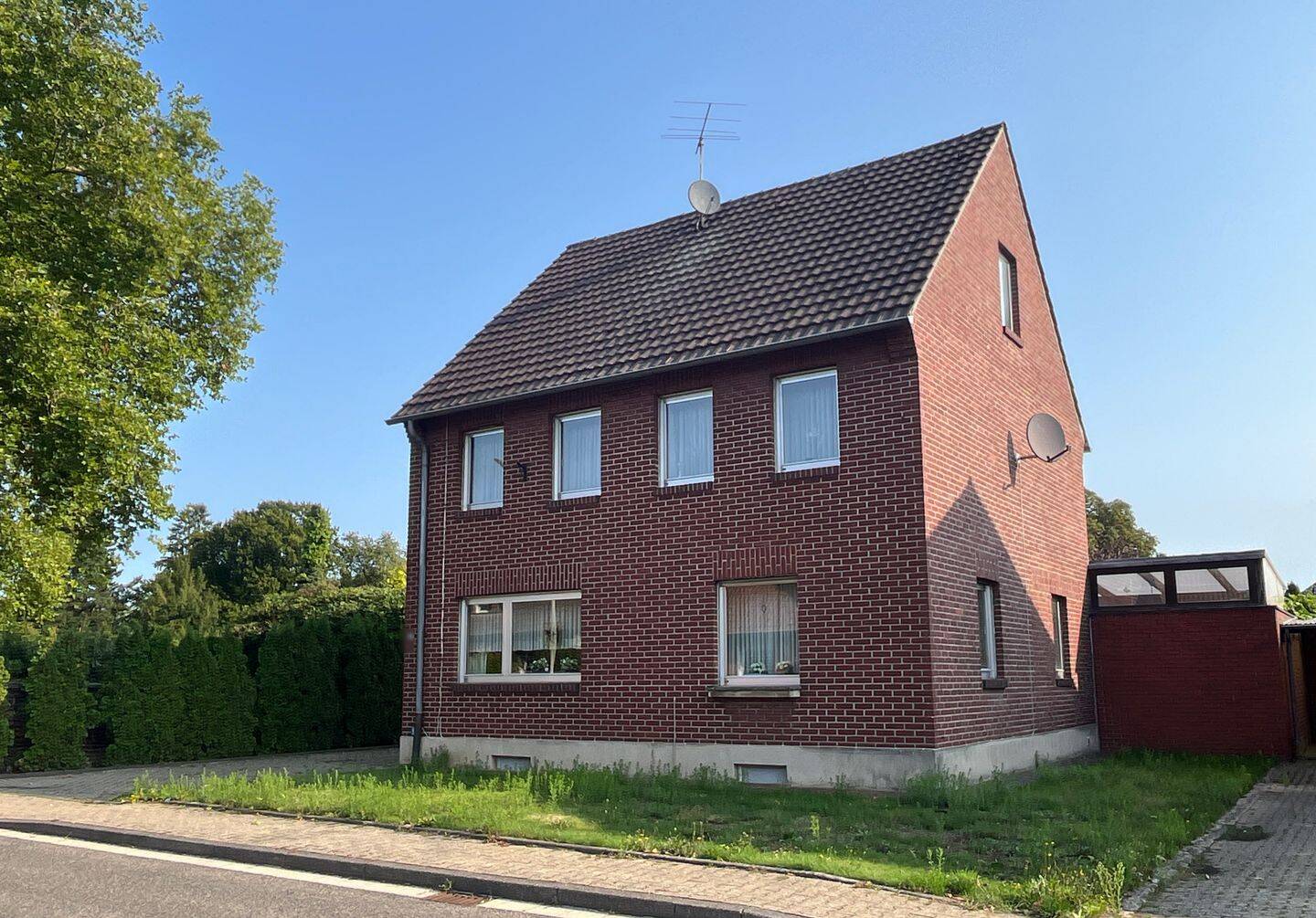 Neuer Preis: Schönes Einfamilienhaus mit traumhaftem Garten in Hückelhoven-Ratheim, 41836 Hückelhoven