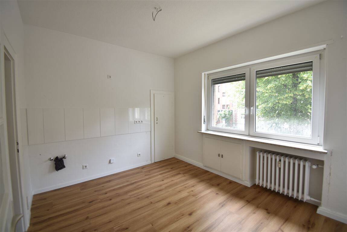 Bezugsfrei in OBK! Großzügige 2-Zimmer-Wohnung mit Balkon, 40545 Düsseldorf (Oberkassel)