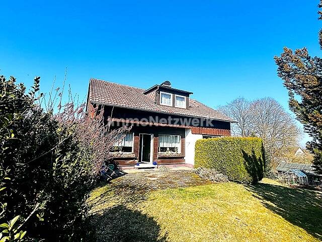 *Charmantes Familienhaus mit Potenzial – Balkon, Terrasse und Garten in ruhiger Lage*, 95032 Hof (Eppenreuth Innenstadt Pirk)