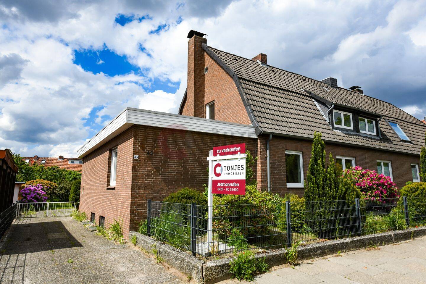 Charmante Doppelhaushälfte mit Garage im Lüneburger Ortsteil Oedeme (Erbbaurecht), 21335 Lüneburg
