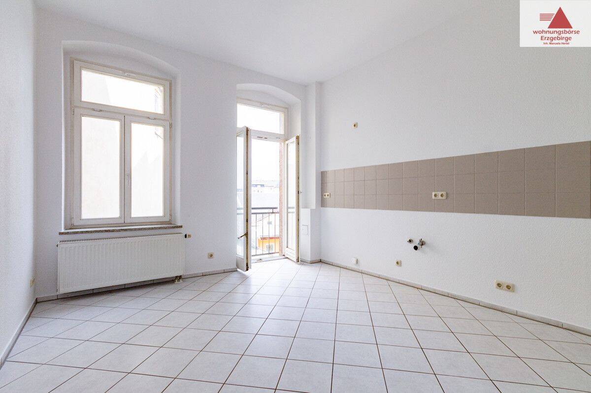 Einziehen und wohlfühlen – Helle 2-Raum-Wohnung mit großer Küche, 9111 Chemnitz (Altchemnitz Schloßchemnitz Zentrum)