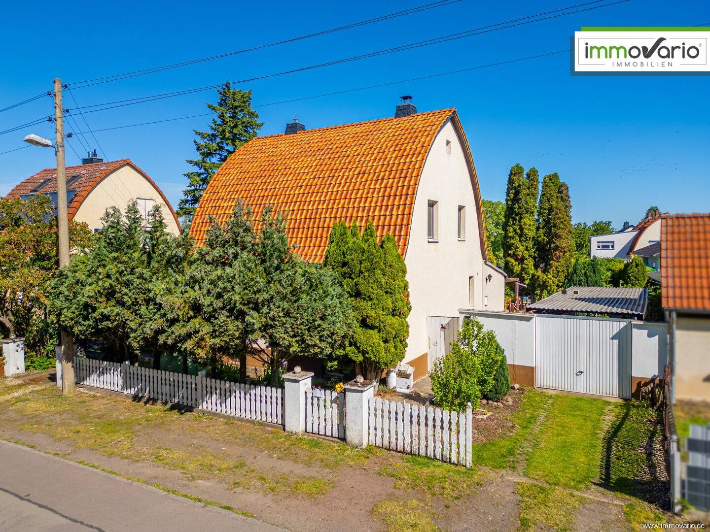 Einfamilienhaus mit großem Grundstück und Ausbaureserve in absolut ruhiger Feldrandlage!