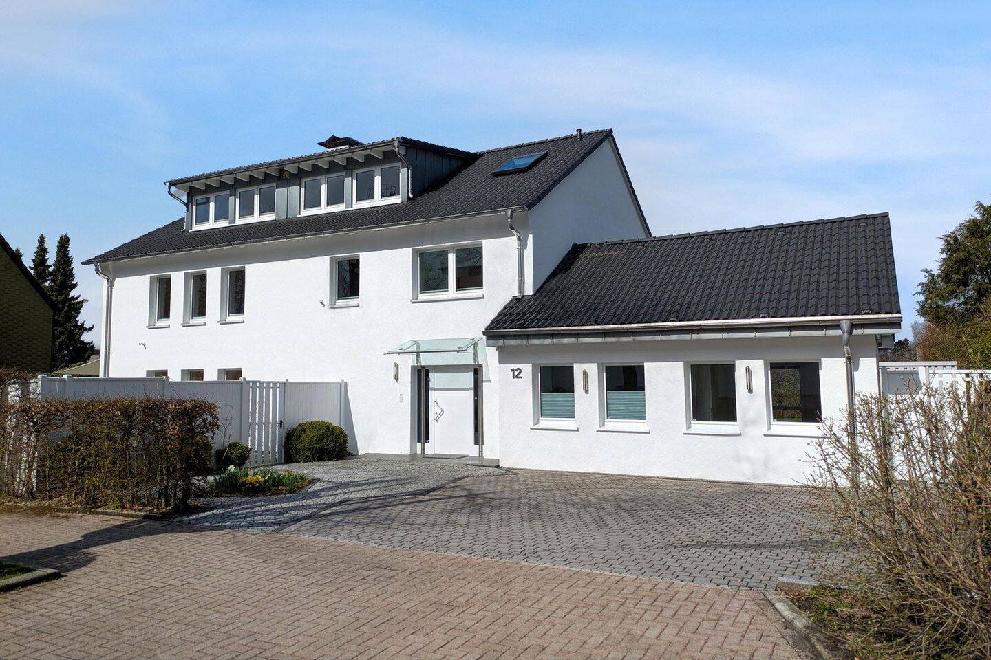 Außergewöhnlich großzügiges Einfamilienhaus mit 389 m² Wohnfläche in Halver, 58553 Halver