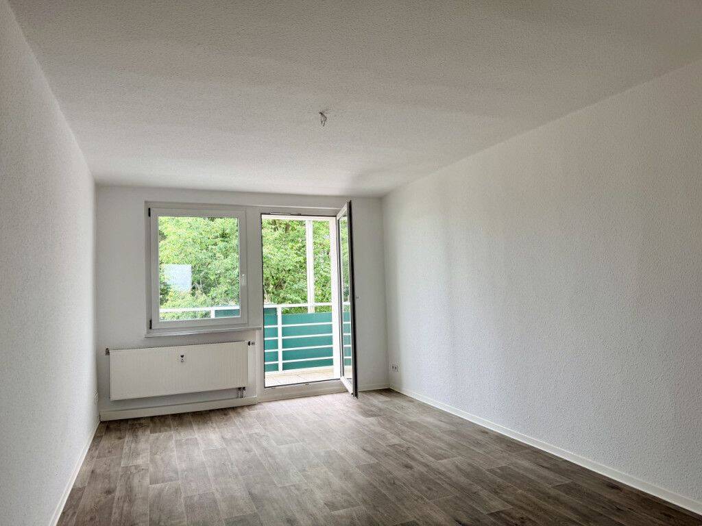 Attraktive 3-Zimmer-Wohnung mit Balkon in zentraler Lage, 8525 Plauen