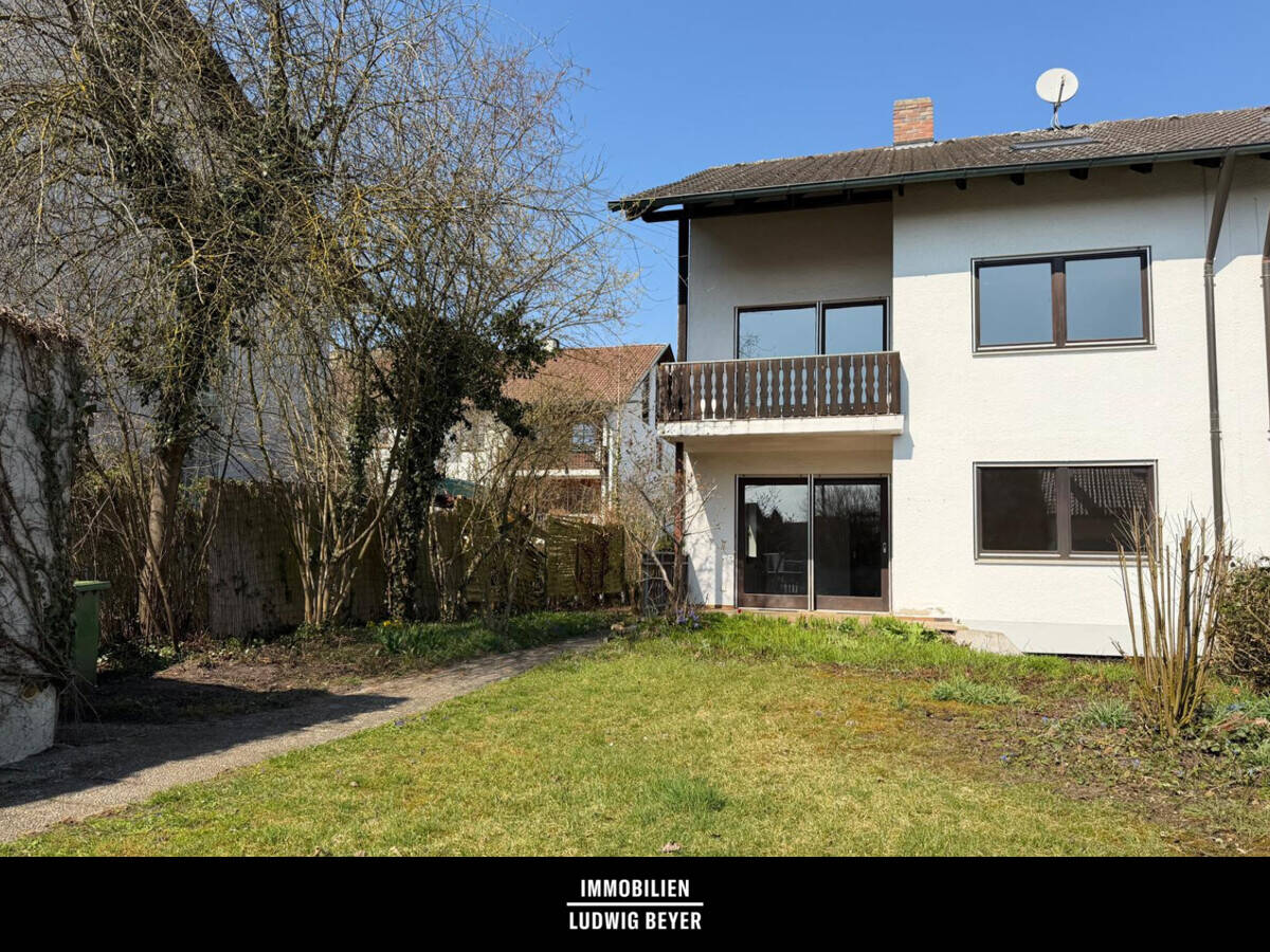 Doppelhaushälfte mit Garage und Garten, 85049 Ingolstadt