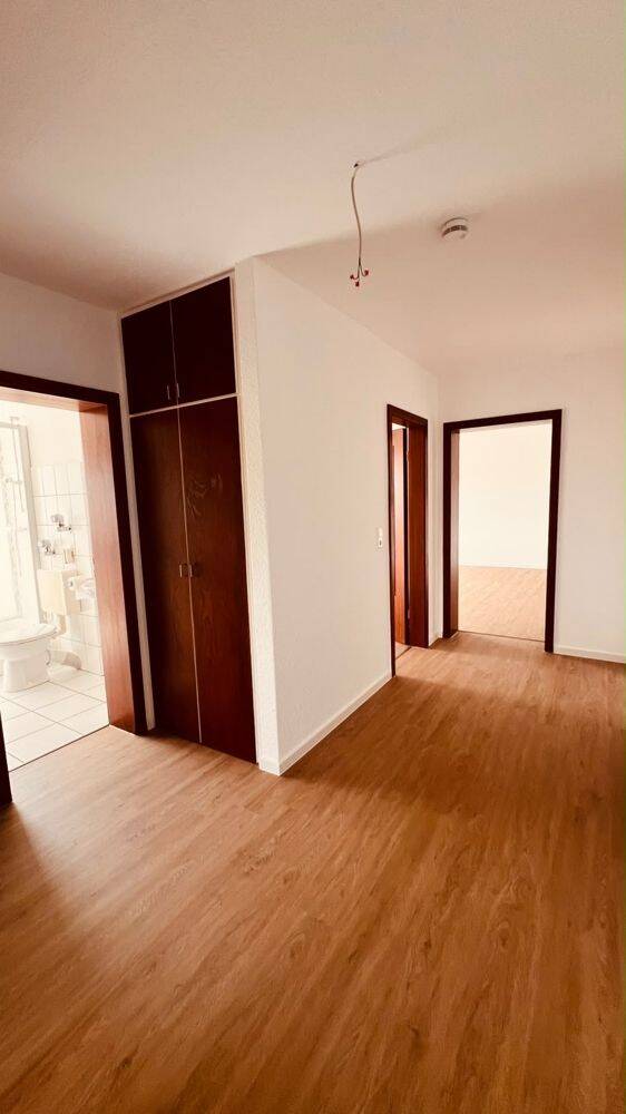Garbsen/Berenbostel – sanierte 3-Zi-Wohnung im 2.OG  mit Tageslichtduschbad in gepflegter grüner Wohnanlage, 30827 Garbsen