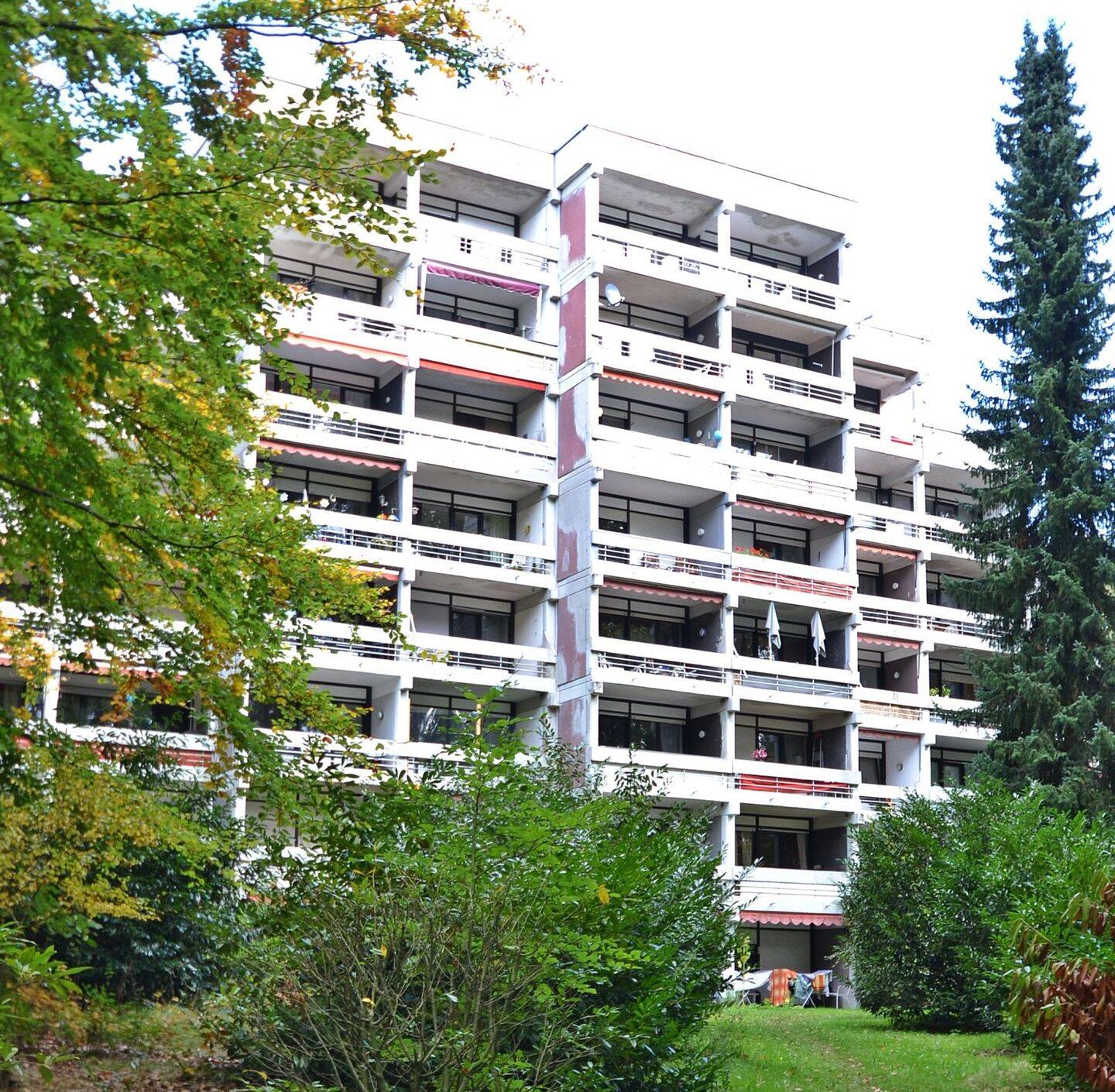 Sanierungsobjekt: Eigentums-Penthousewohnung in schöner, ruhiger Waldrandlage, 56581 Ehlscheid