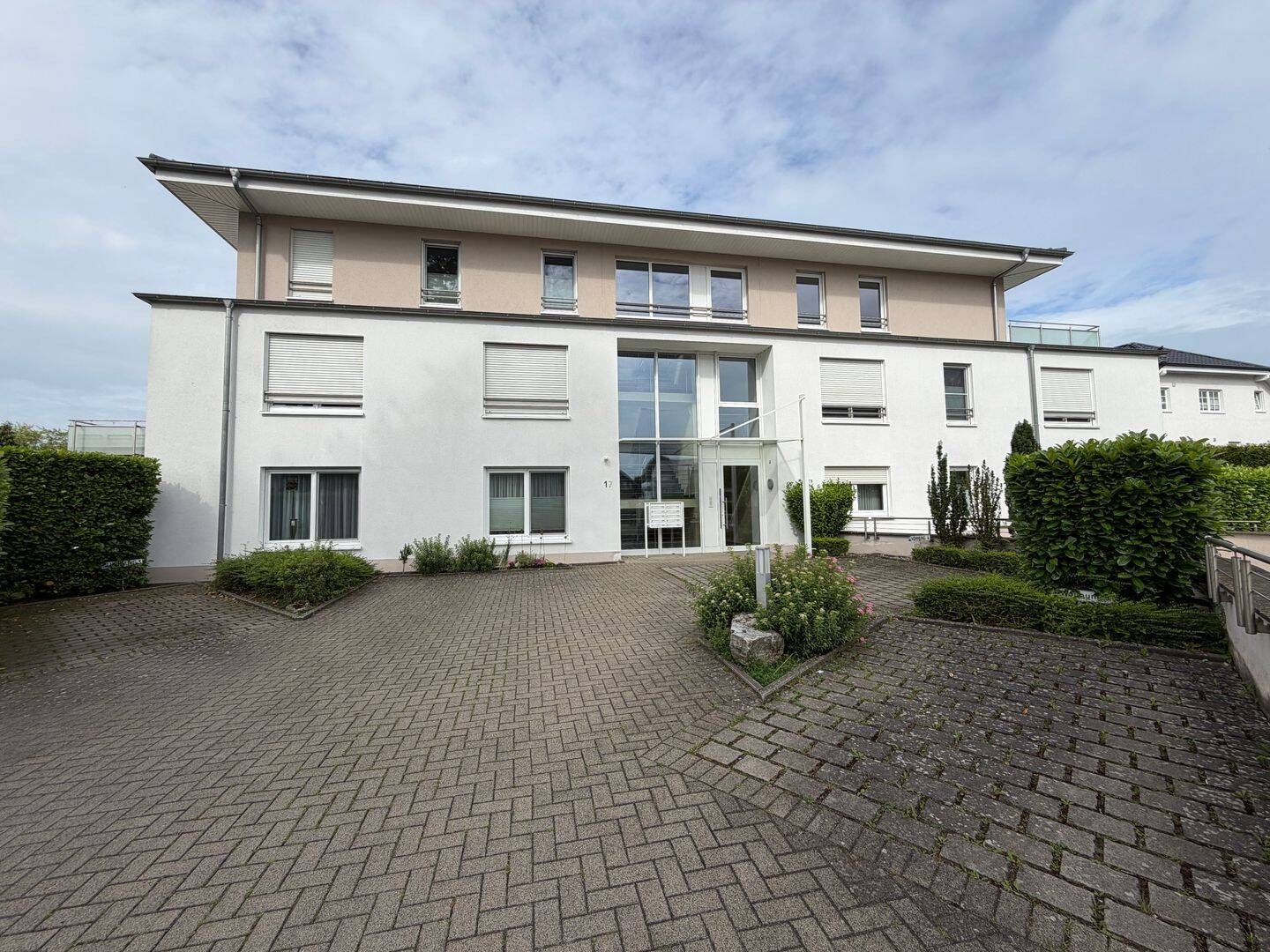 3-Zimmer-Dachgeschosswohnung mit Einbauküche in zentraler Lage von Bad Sassendorf, 59505 Bad Sassendorf
