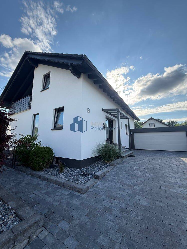 Bestlage Baunatal-Altenbauna-Stilvoll und aufwendig saniertes Einfamilienhaus, 34225 Baunatal