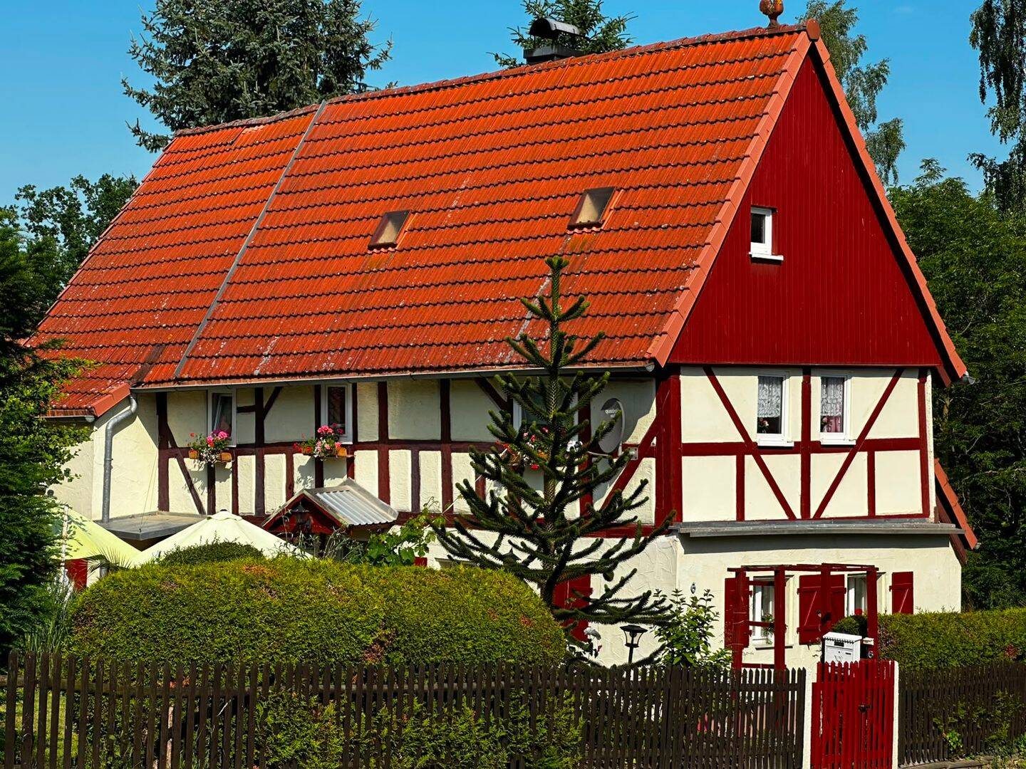 Reserviert: Historisches Fachwerkhaus mit Scheune u. Garage auf 680m² Grundstück Voll erschlossen, 4746 Hartha