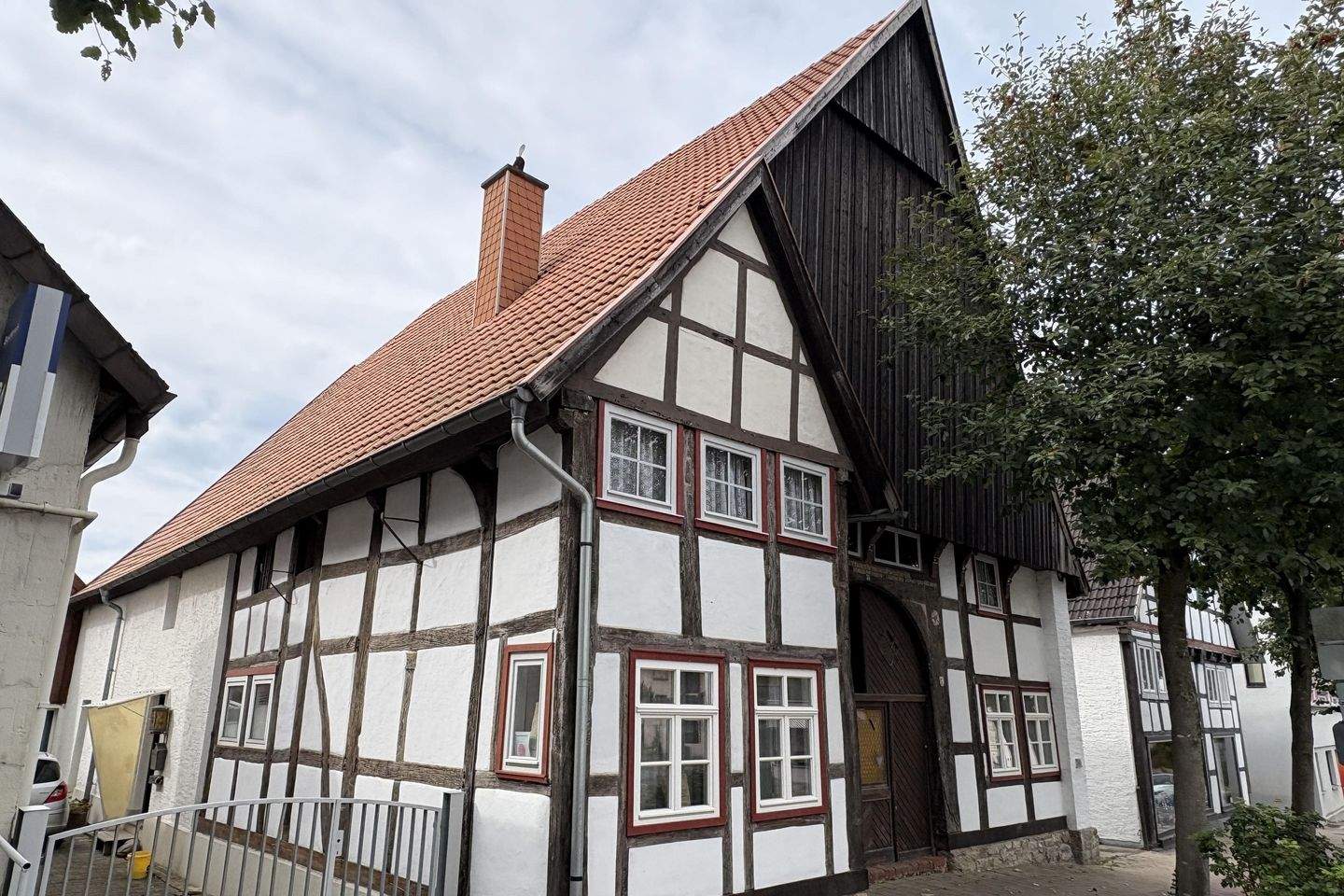 Historisches Vierständer-Dielenhaus mit außergewöhnlicher Substanz im Herzen von Barntrup, 32683 Barntrup
