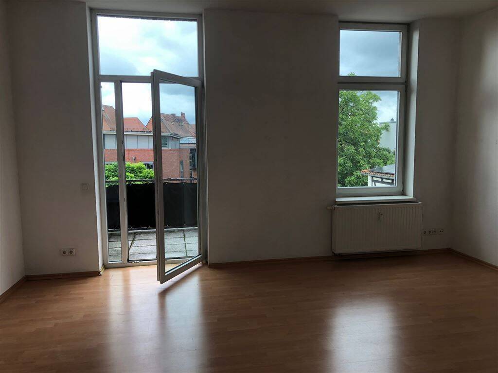 Herrliche Altbauwohnung mit 2 Balkonen im Herzen von Stendal, 39576 Stendal