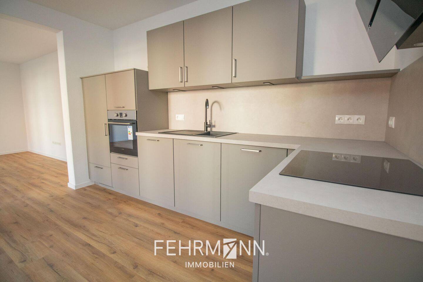 Lebensqualität auf höchstem Niveau – Altersgerechte und zentrale Neubauwohnung – Zur Miete! – 49733 Haren (Ems) – Vorschaubild 6