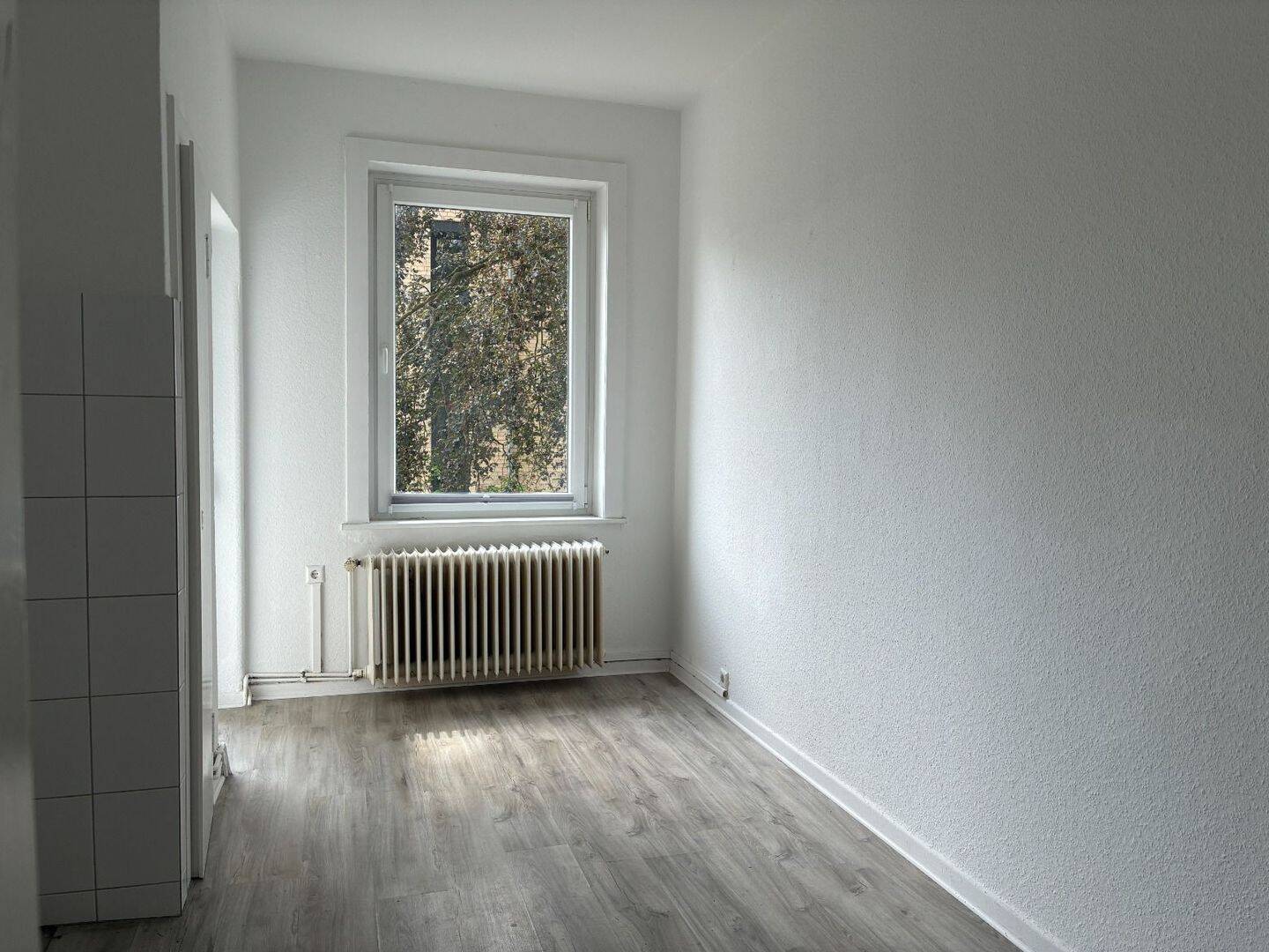 Helles 3-Zimmer-Apartment mit Balkon in zentraler Lage von Hannover – 30177 Hannover – Vorschaubild 3