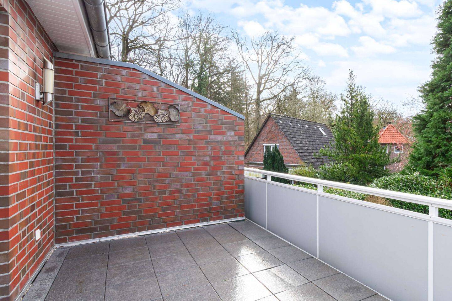 Exklusive 3-Zimmer-Obergeschosswohnung mit sonnigem Südbalkon und Carport, Obj. 10136 – 26160 Bad Zwischenahn – Vorschaubild 6