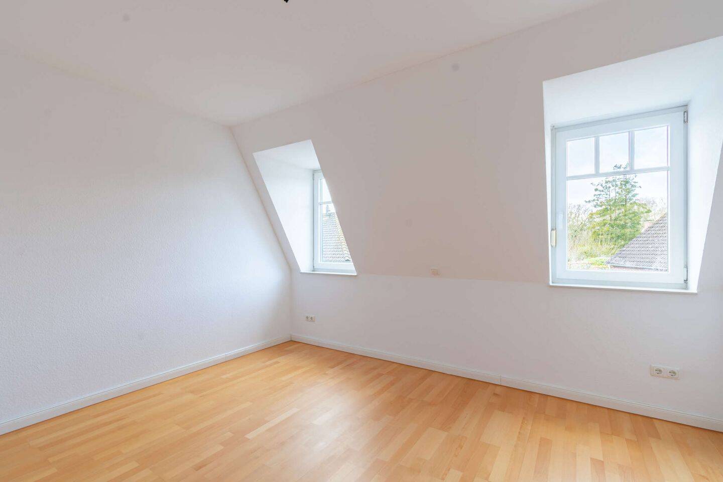Exklusive 3-Zimmer-Obergeschosswohnung mit sonnigem Südbalkon und Carport, Obj. 10136 – 26160 Bad Zwischenahn – Vorschaubild 11