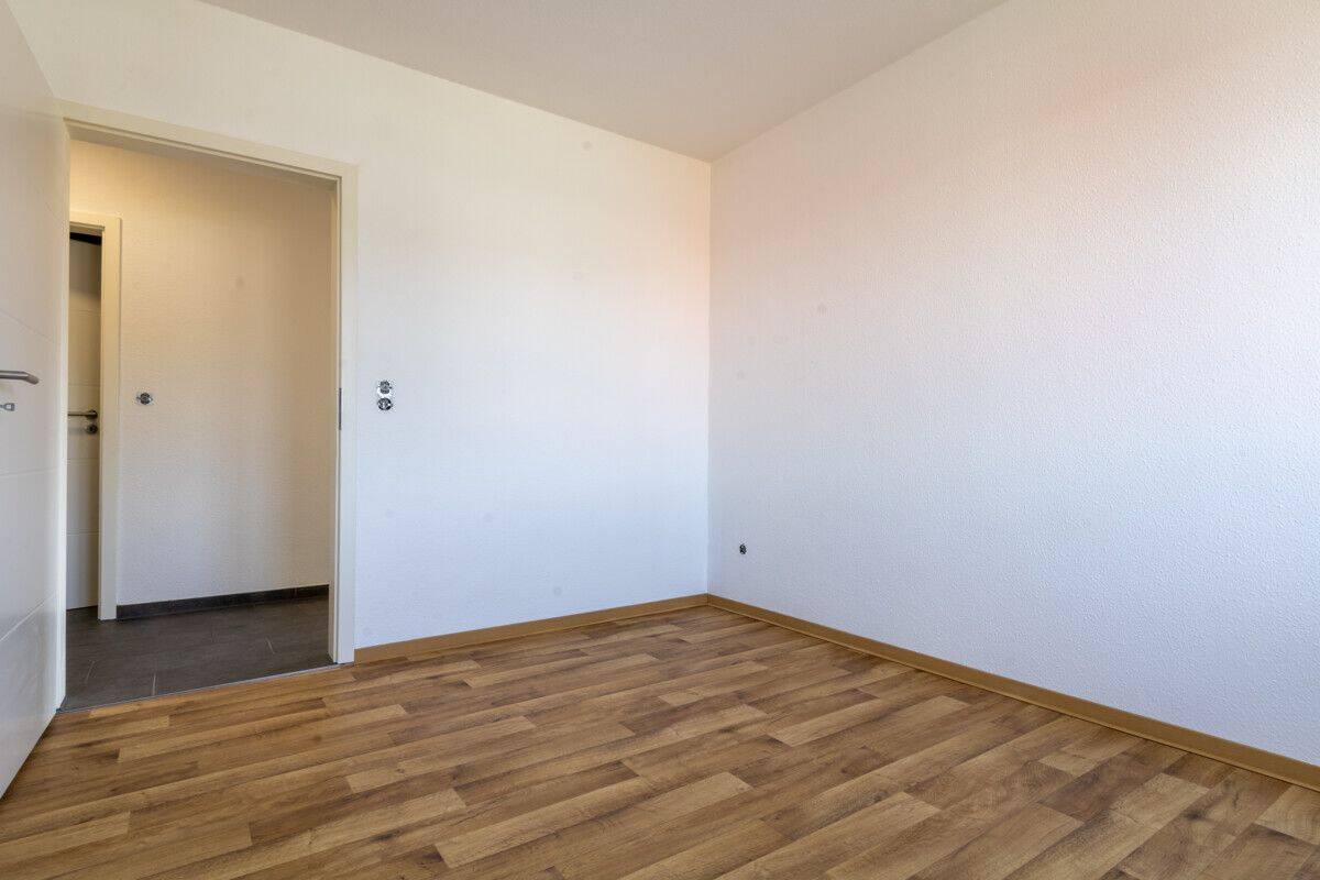 Ganderkesee | renovierte, zentral gelegene 3 Zi.-Wohnung mit Balkon und Stellplatz – 27777 Ganderkesee – Vorschaubild 11