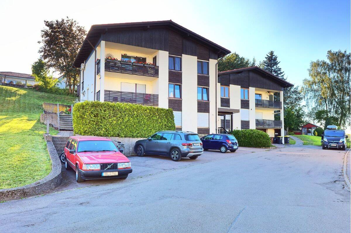 Sonnige – gepflegte 5-Zimmer-Eigentumswohnung in 87764 Legau im Allgäu – mit Garage 50 qm groß, 87764 Legau