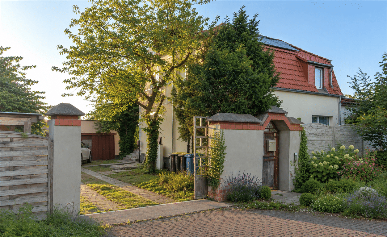 Großzügiges EFH mit Einliegerpotenzial, ca. 1.700 m² Grundstück, 39175 Biederitz