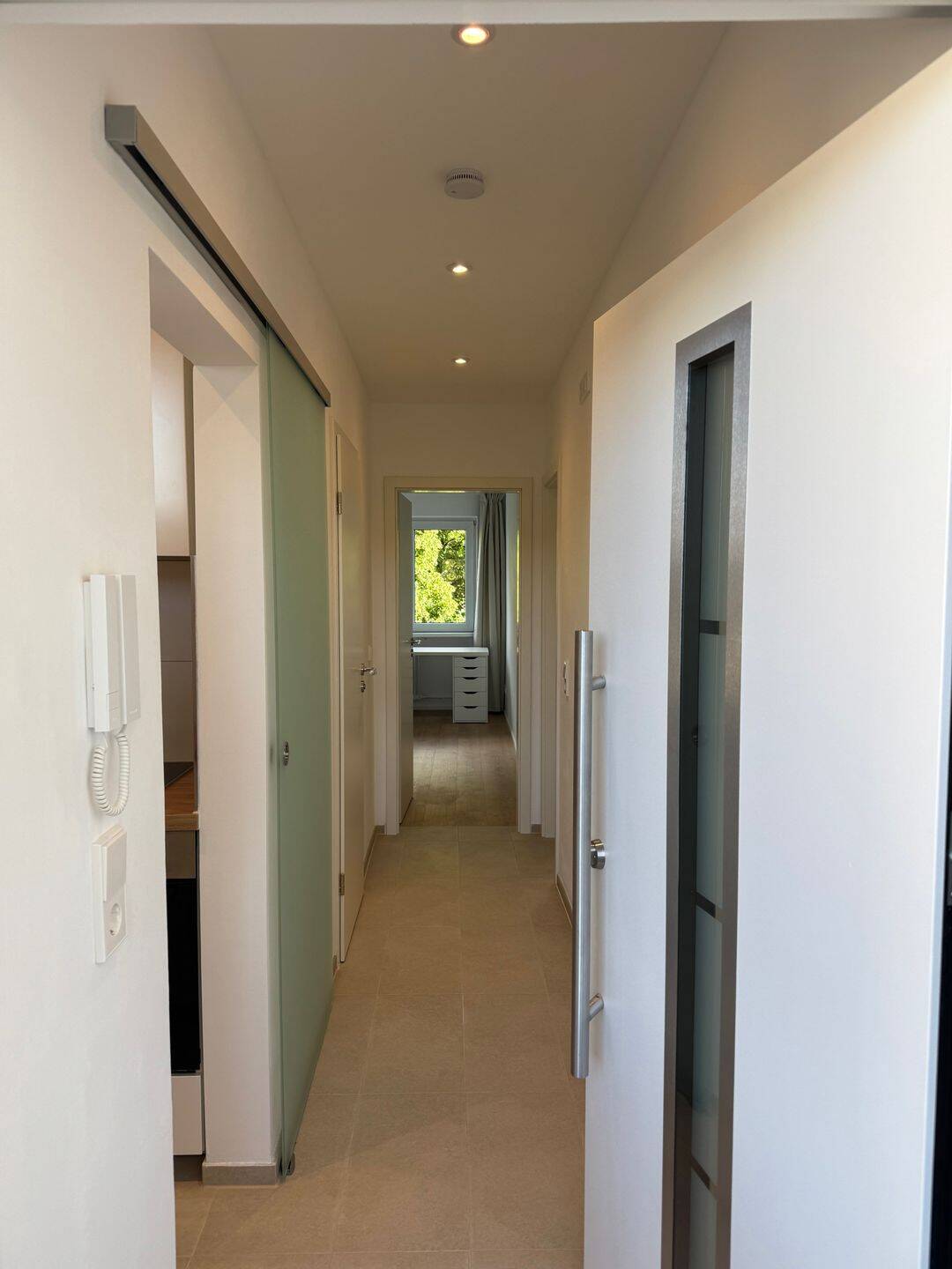 Frisch saniertes WG-Zimmer in Stuttgart-Ost, 70186 Stuttgart (Ost)