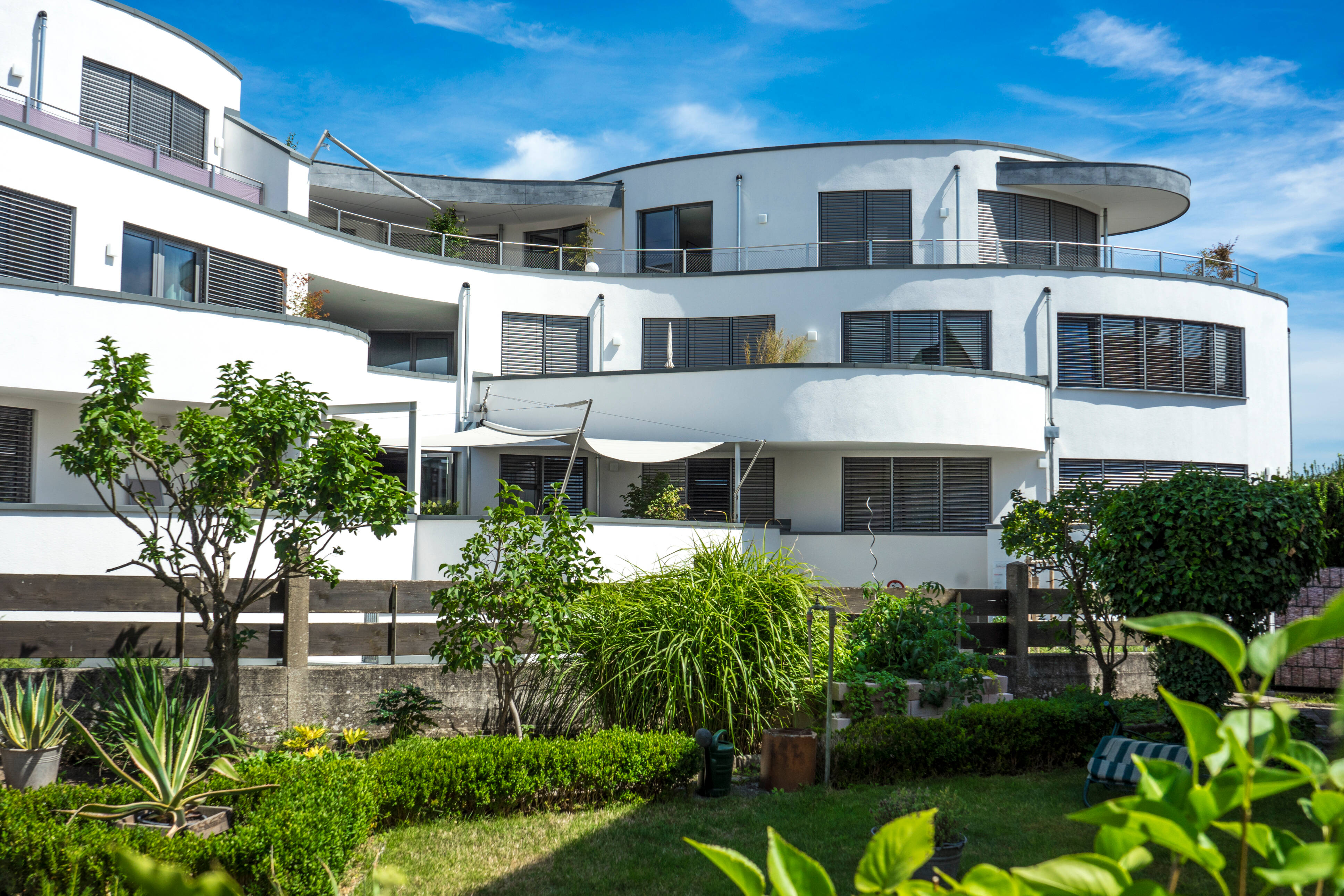 All Inclusive – Möbliertes Appartment – topmodern mit exklusiver Ausstattung und wöchentlicher Reinigung, 91074 Herzogenaurach