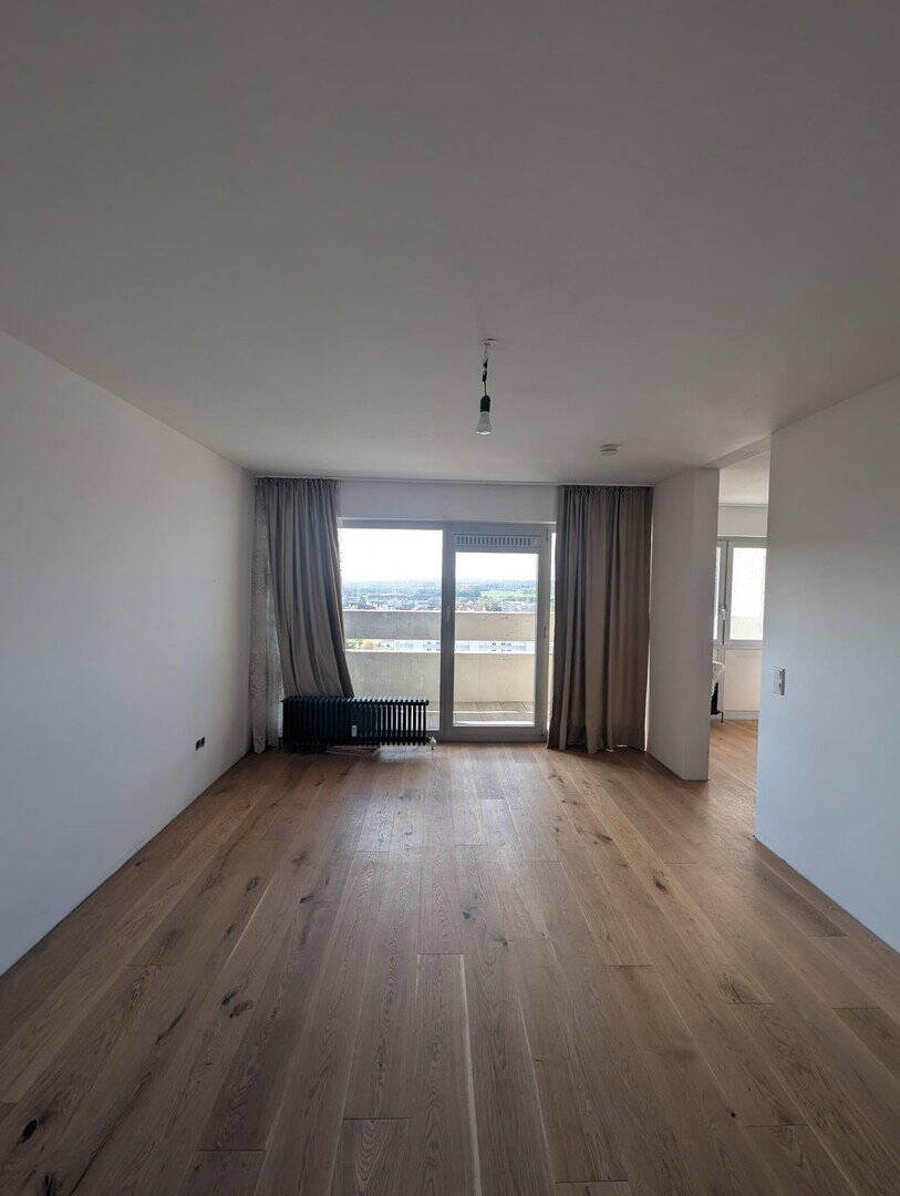 Großzügige und bezugsfreie 4,5 Zimmer Wohnung mit 3 Balkonen in Ludwigsfeld, 89231 Neu-Ulm