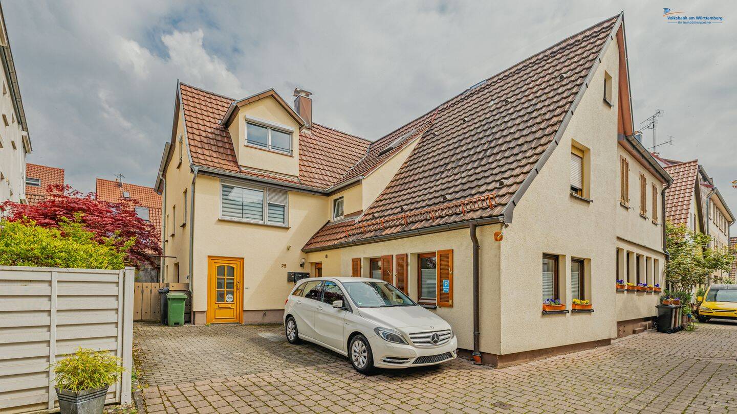 Vollvermietetes 3-Familienhaus in Stuttgart-Wangen – Sanierungspotenzial mit laufenden Mieteinnahmen, 70327 Stuttgart