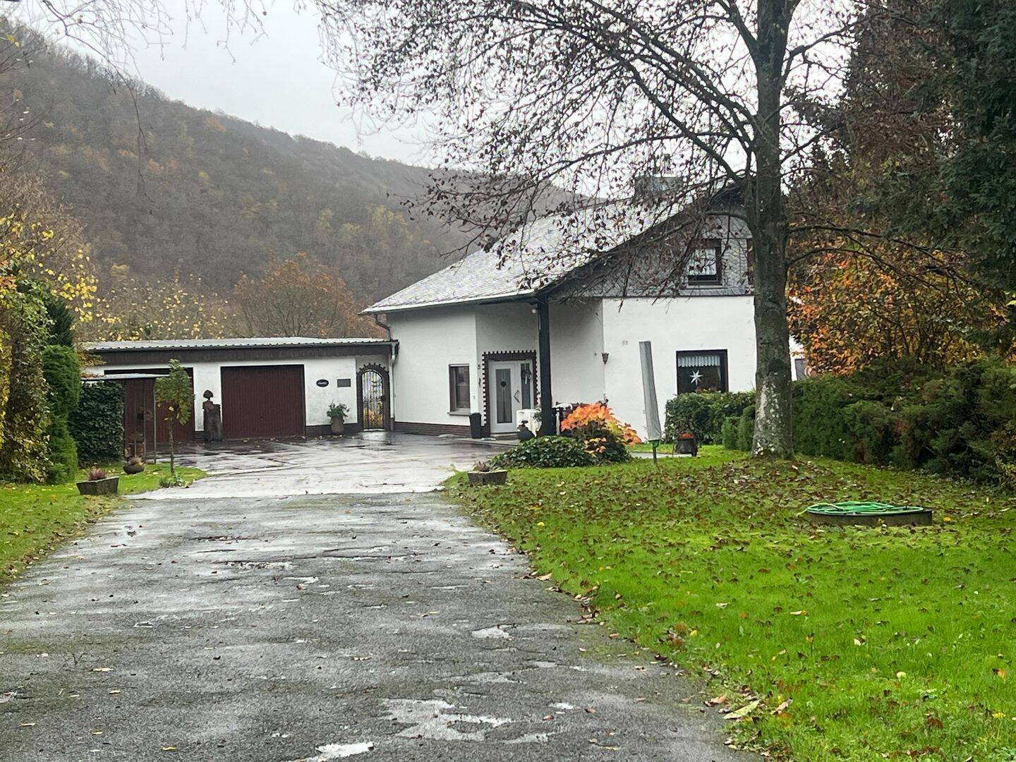 Top-Gelegenheit! Einfamilienhaus mit ELW und großem Grundstück in Bruschied/Rudolfshaus, 55606 Brauweiler