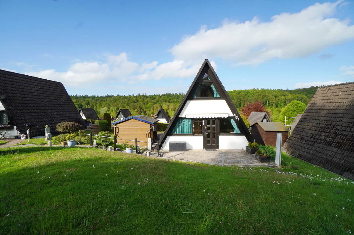 Idyllisches Freizeithaus zur ganzjährigen Nutzung geeignet (als fester Wohnsitz) in Bad Wünnenberg, 33181 Bad Wünnenberg