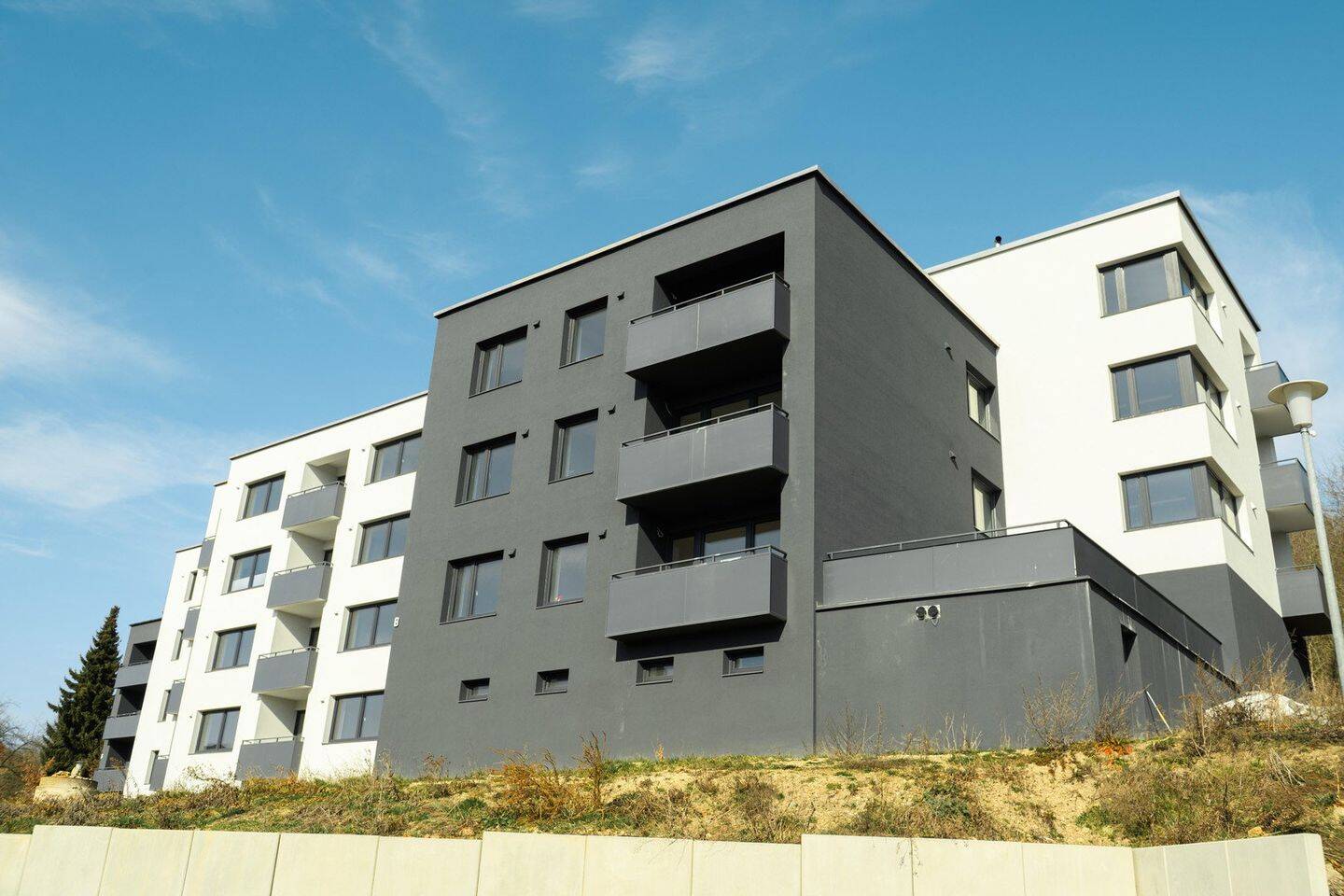 Wohnkomfort der Extraklasse:Kernsanierte 2-Zimmer-Wohnung mit Balkon&Fernblick KfW-55/Provisionsfrei, 31061 Alfeld (Leine)