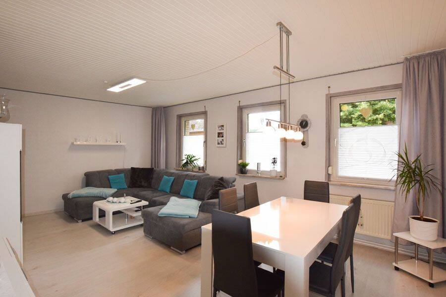 Charmantes Zuhause mit Einliegerwohnung und Gartenidylle!, 38154 Königslutter am Elm