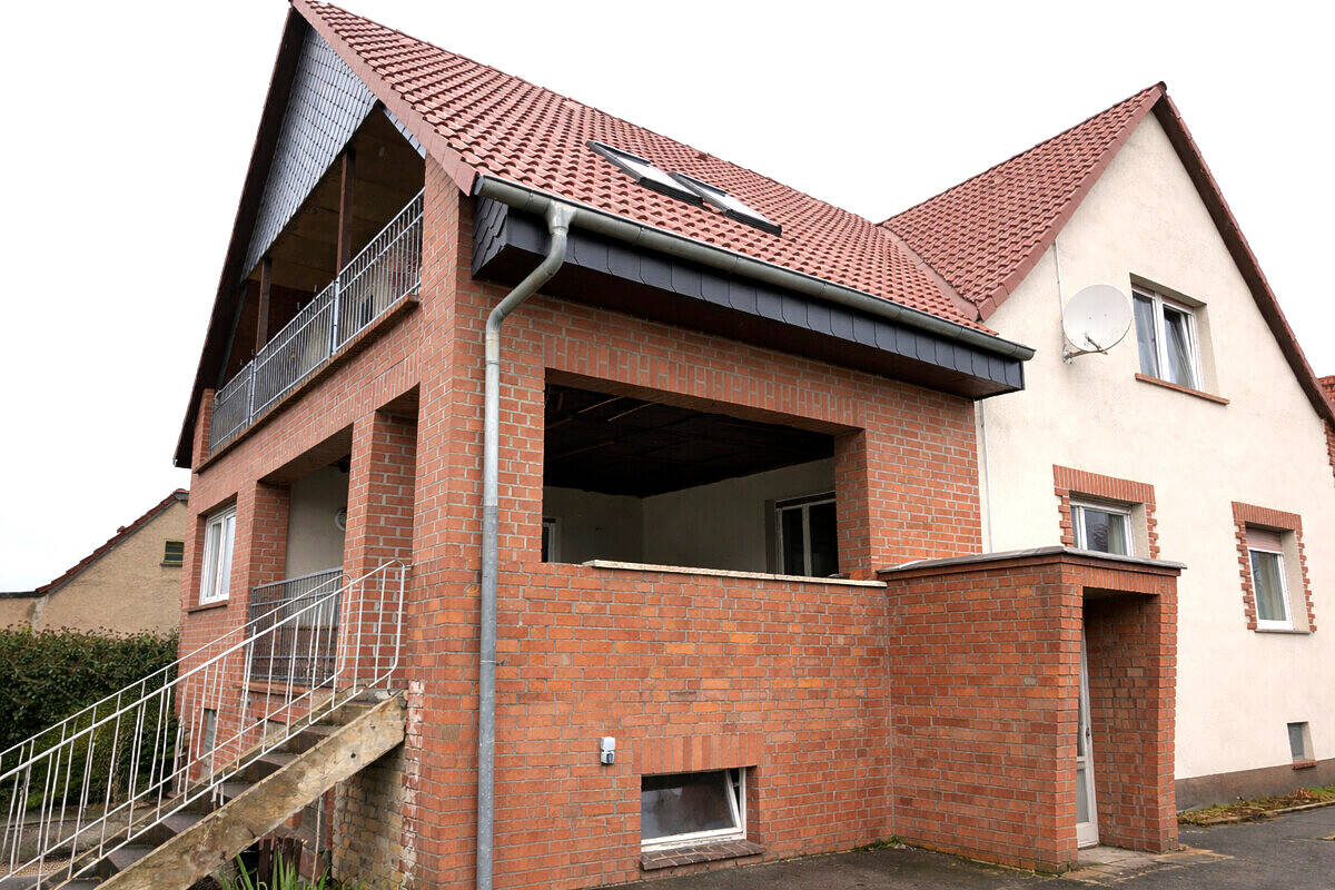Charmantes Einfamilienhaus mit viel Raum für Familie und flexible Nutzung in Bitterfeld, 6749 Bitterfeld-Wolfen