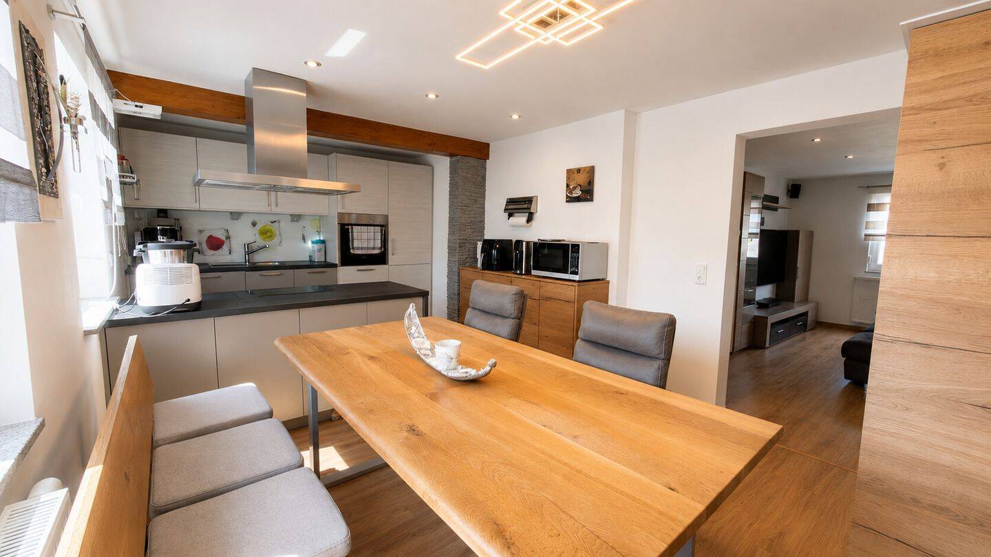 Wohnen wie im eigenen Haus – moderne Maisonette mit Garten, Balkon & viel Privatsphäre, 94342 Straßkirchen