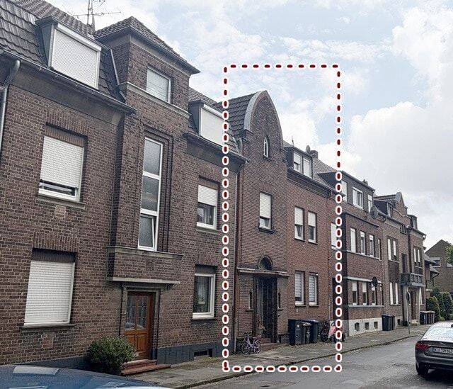 PROVISIONSFREI für Erwerber (Zwangsversteigerung): Großes Reihenhaus in zentraler Lage von Goch., 47574 Goch