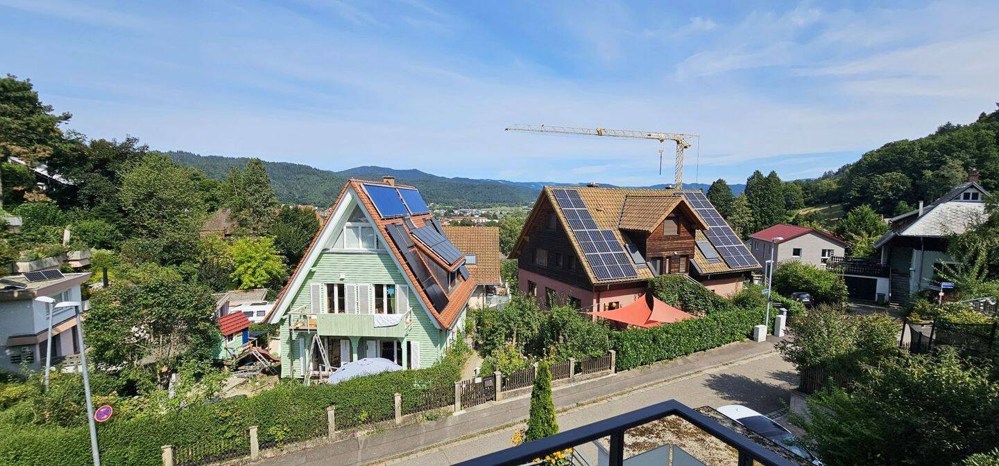 Zweifamilienhaus zum Verlieben mit toller Aussicht in ruhiger Wohnlage, 79117 Freiburg im Breisgau