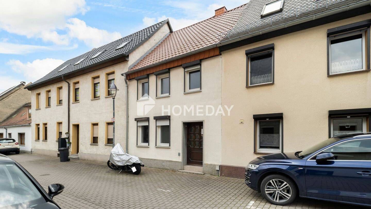 Ruhig gelegenes Wohnhaus mit 690?m² Grundstück – mit Garten, Scheune und Entwicklungspotenzial, 6780 Zörbig