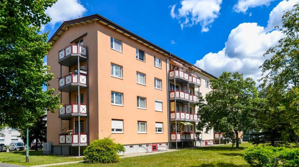 3-Raumwohnung mit Balkon in Zentrumsnähe, 2977 Hoyerswerda