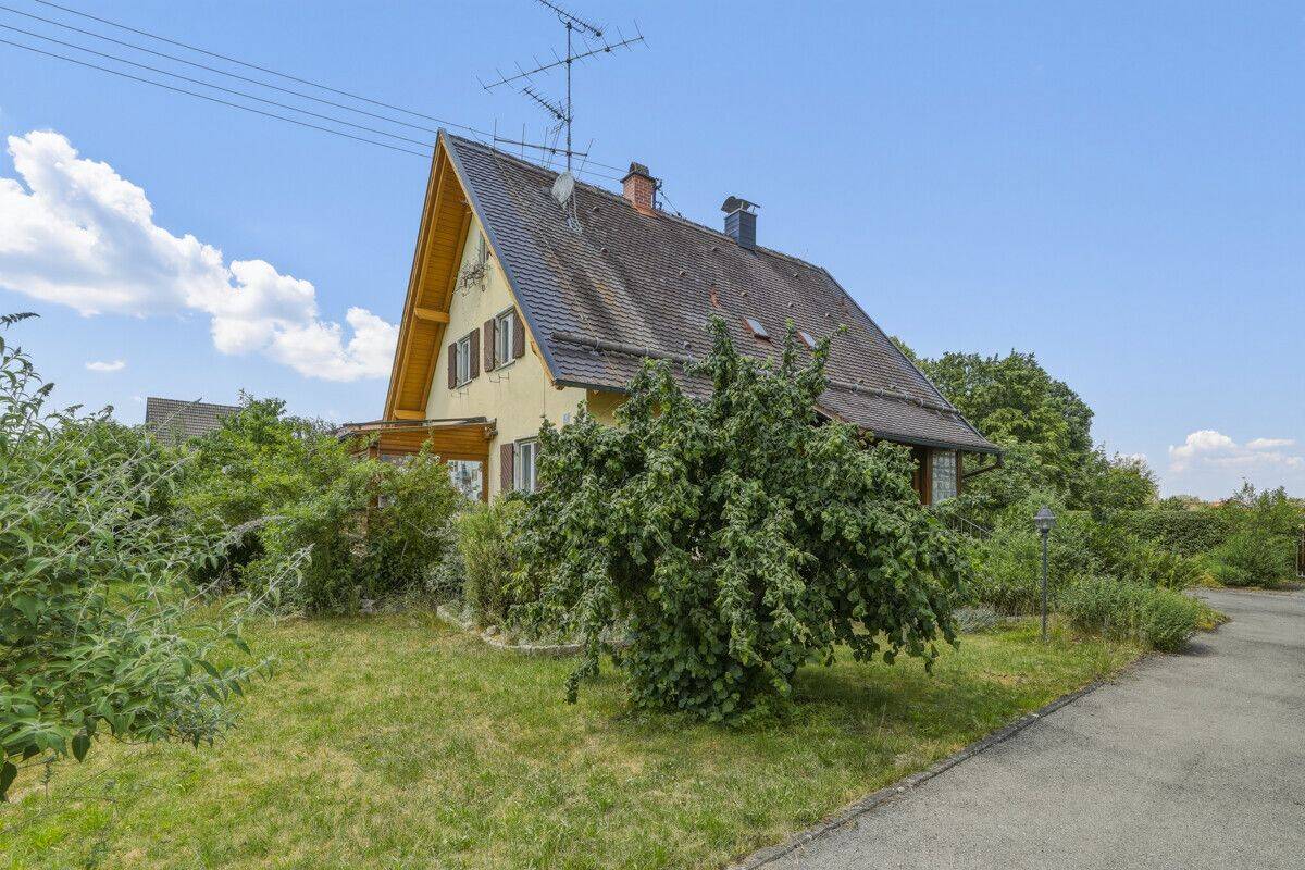Gepflegtes Einfamilienhaus mit großem Garten in Lengenfeld, 86932 Pürgen