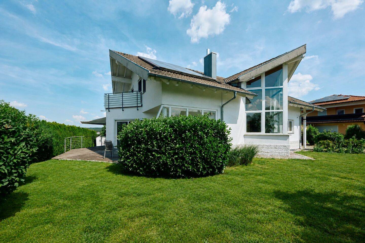 Design trifft Wohnkomfort – Architektenhaus mit sonnigem Garten und viel Platz für Ihre Ideen, 78665 Frittlingen