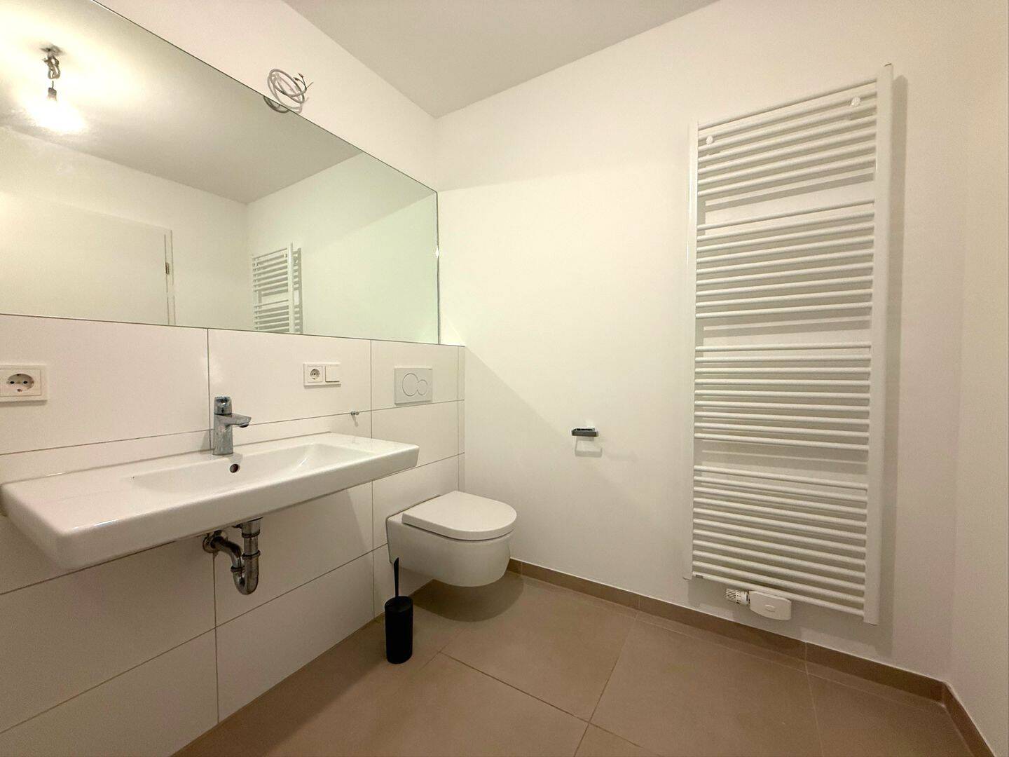 Neuwertige Erdgschoss – Wohnung mit 2 Zimmern und Balkon uninah zu vermieten ! – 66424 Homburg – Vorschaubild 9