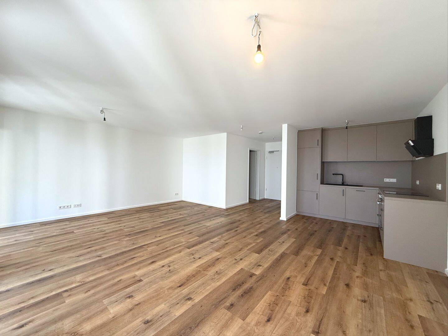 Neuwertige Erdgschoss – Wohnung mit 2 Zimmern und Balkon uninah zu vermieten ! – 66424 Homburg – Vorschaubild 11