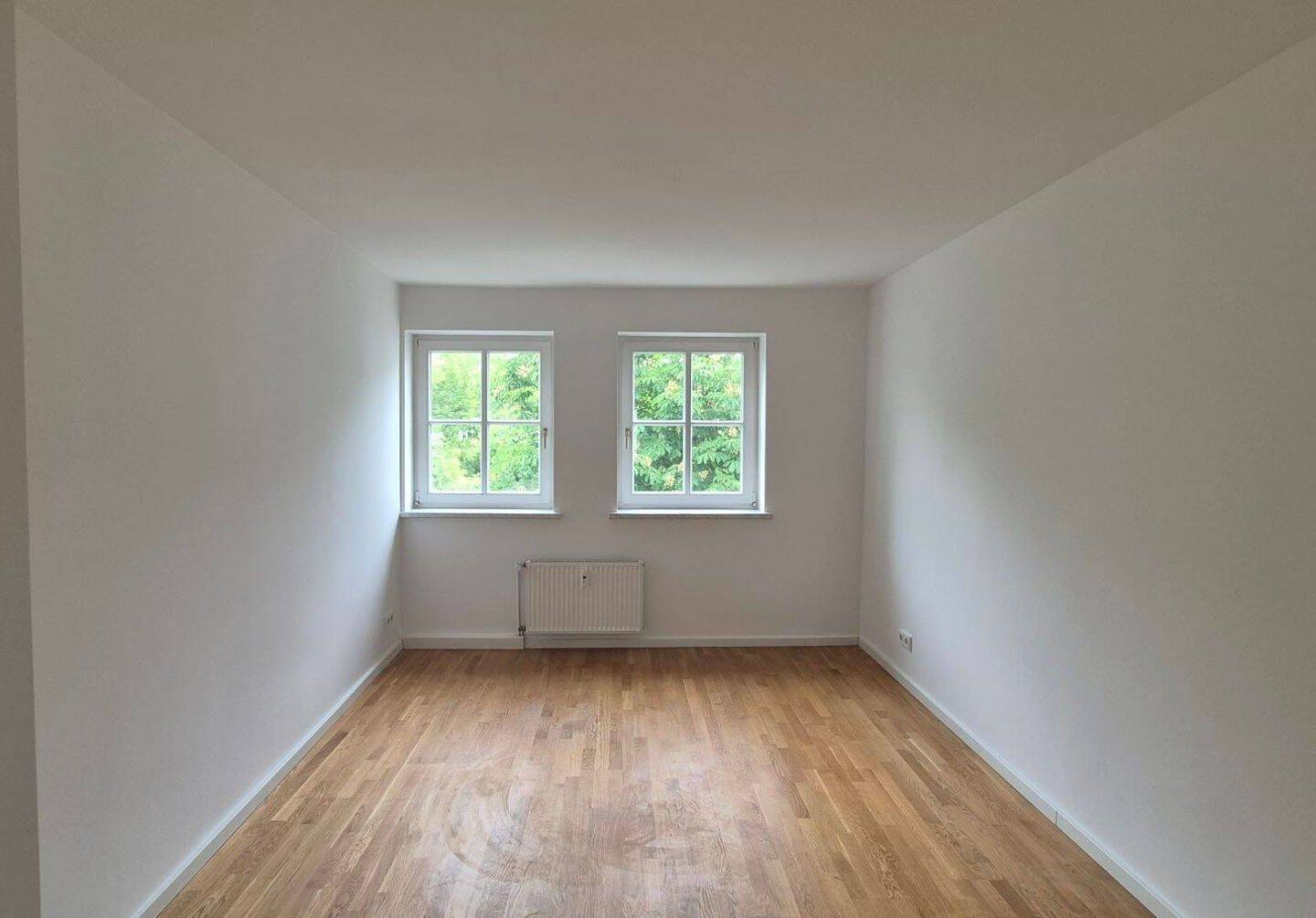 Hell & renoviert & gute Lage: 3-Zimmer-Wohnung mit Tageslichtbad, separate Küche mit Einbauküche – 18055 Rostock – Vorschaubild 7