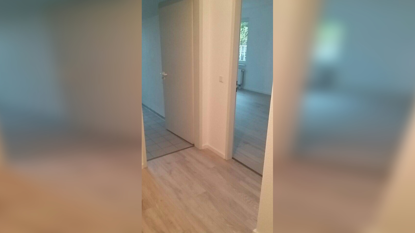 Hübsche 2-Zi., EBK, Parkplatz mit großer Sonnenbalkon ab 01.09. oder 01.10. – 28329 Bremen – Vorschaubild 6