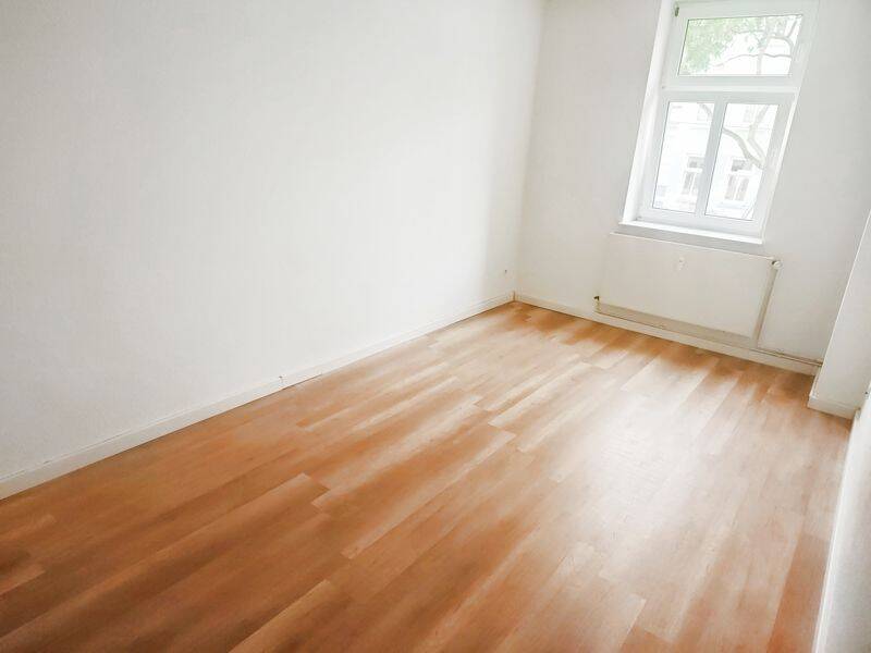 Helle Etagenwohnung mit neuer Einbauküche – 18057 Rostock – Vorschaubild 8