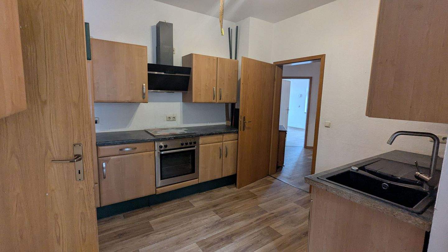 ** 5-Raum-Wohnung mit Balkon und Einbauküche in Dölau **, 7973 Greiz