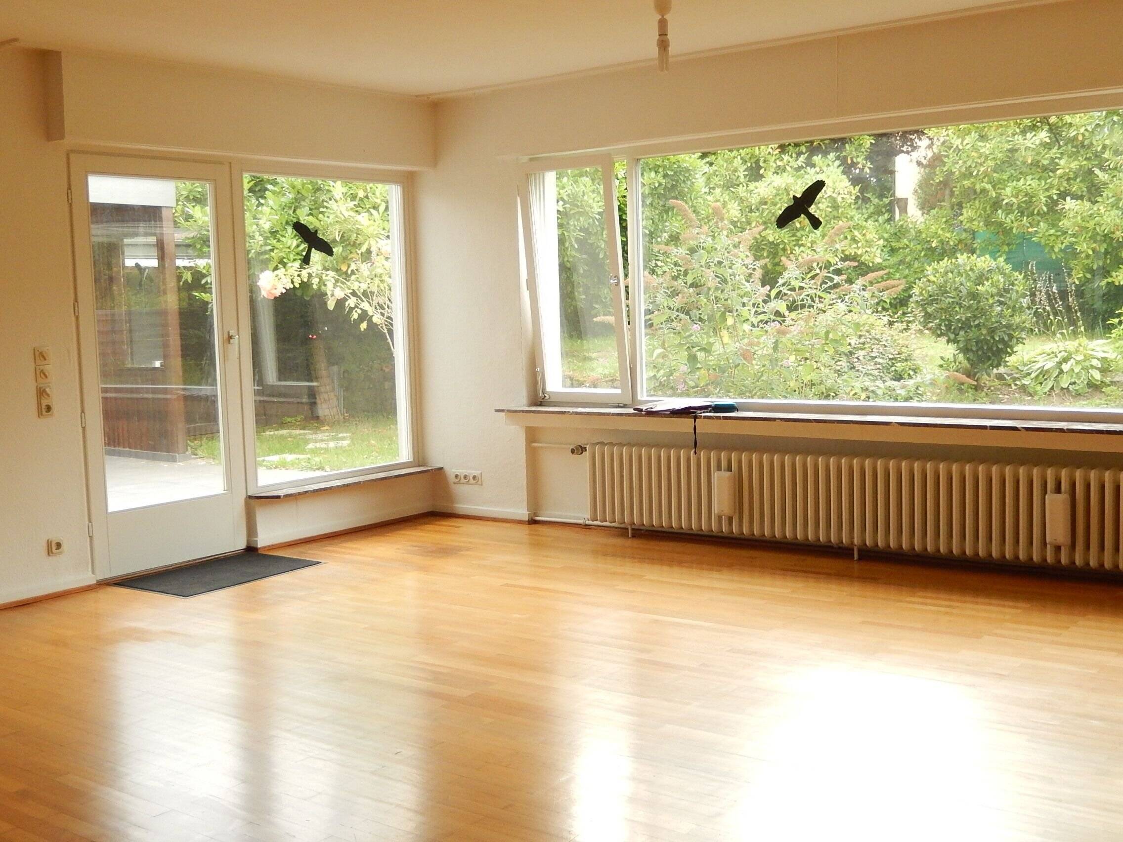Trier-Mariahof    Bungalow –   als Reihenbungalow mit einer Gesamtfläche von ca.  232 m² mit Garage, 54296 Trier