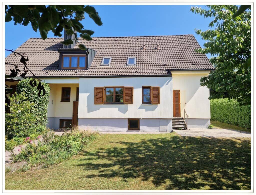 Haushälfte mit großem Garten und Garage in Super-Lage von 85778 Haimhausen, 85778 Haimhausen